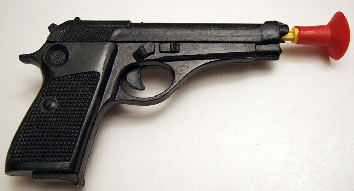 Un Italien braque des banques avec un fusil en plastique pour payer ses dettes